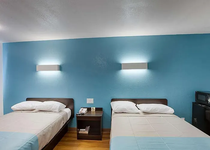 6 Worth - Northside Hotel *