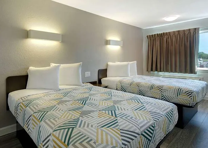 Hotel 6 Worth - Northside Fort Worth