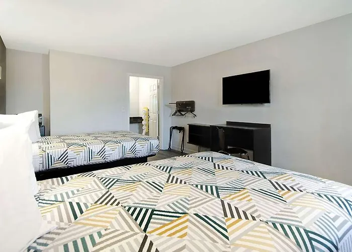 Hotel 6 Worth - Northside *