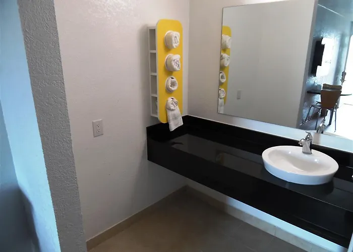 6 Worth - Northside Hotel Fort Worth